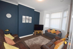 Spacious Coventry House with 4 Bedrooms